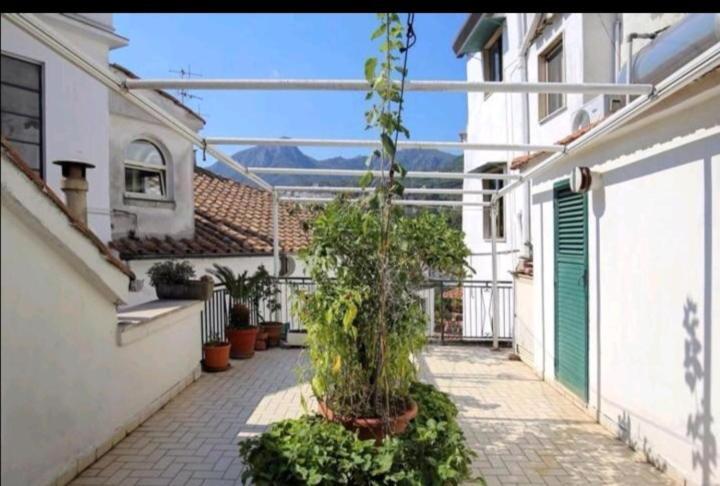 Appartamento bb Al Centro Di Vietri Esterno foto